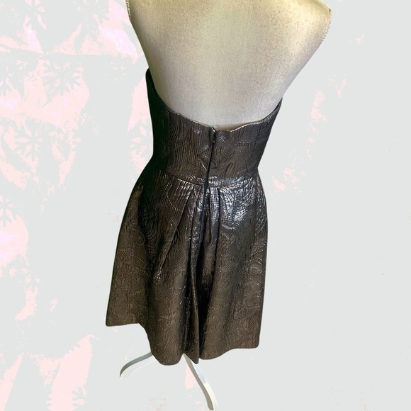 Carolina Herrera Silver Chrome Metallic Jacquard Embossed Strapless Dress Sz 10 - Picture 11 of 16